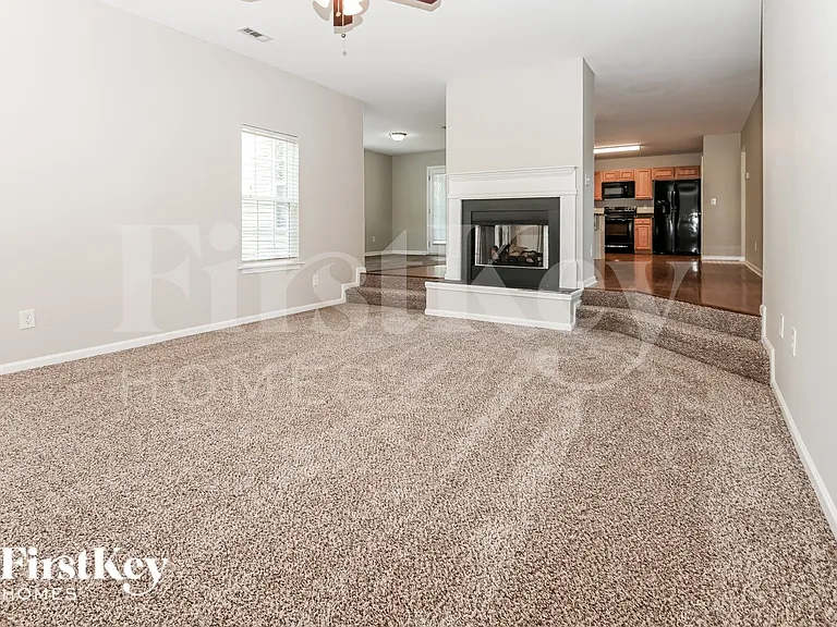 123 Elba Dr — Photo 3