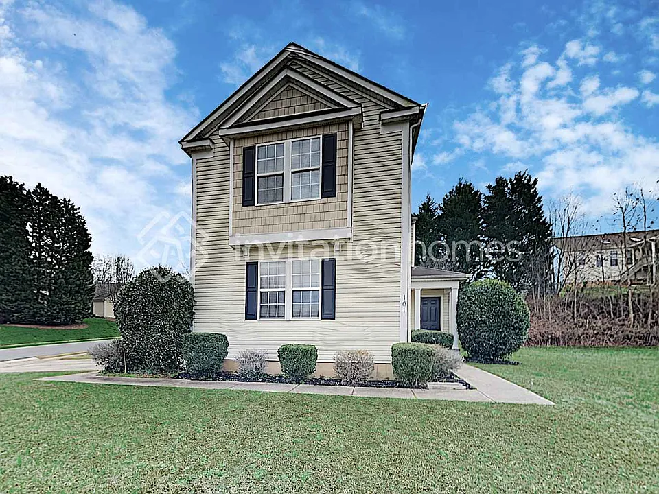 101 Sweetbriar Ct