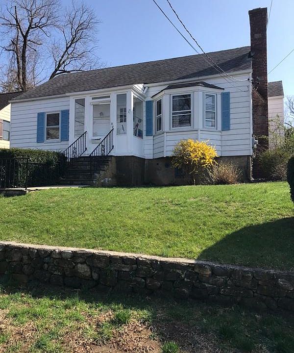 1st image of 10 Bridge St