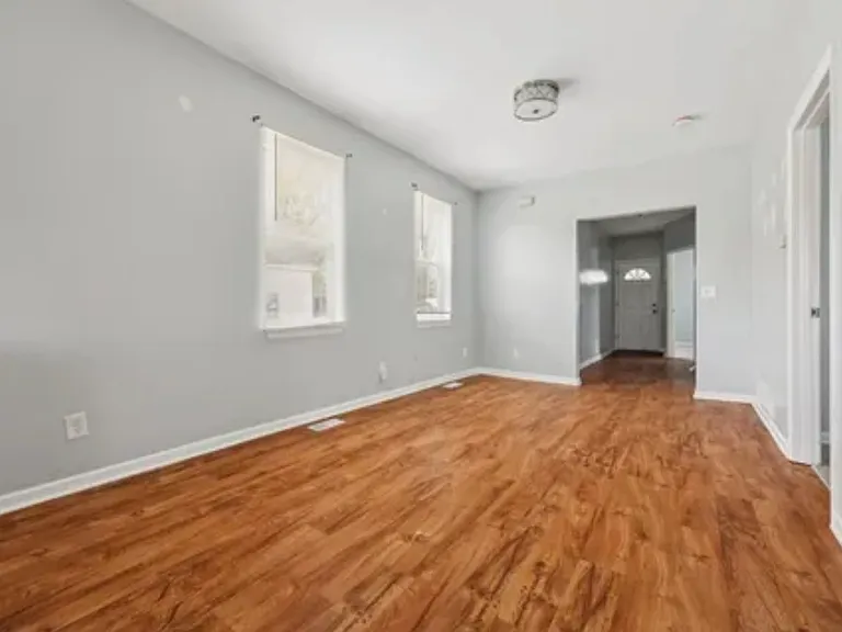3468 N Richards St — Photo 3