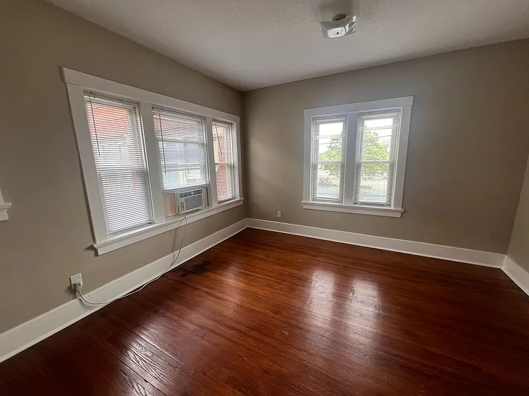 Historic Worthington Manor Apartments — Photo 17