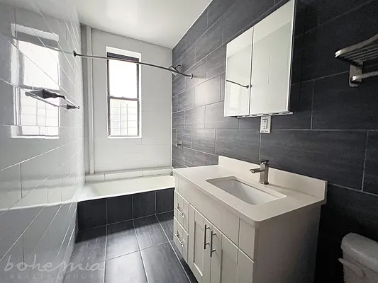 Rented by Bohemia Realty Group | media 16