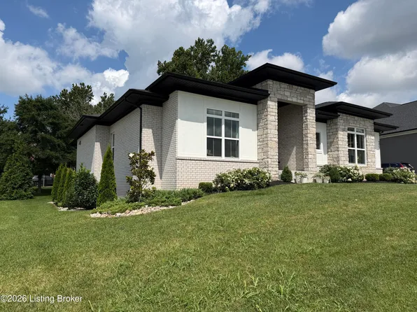 4027 Thomas Farm Dr, Louisville, KY 40299