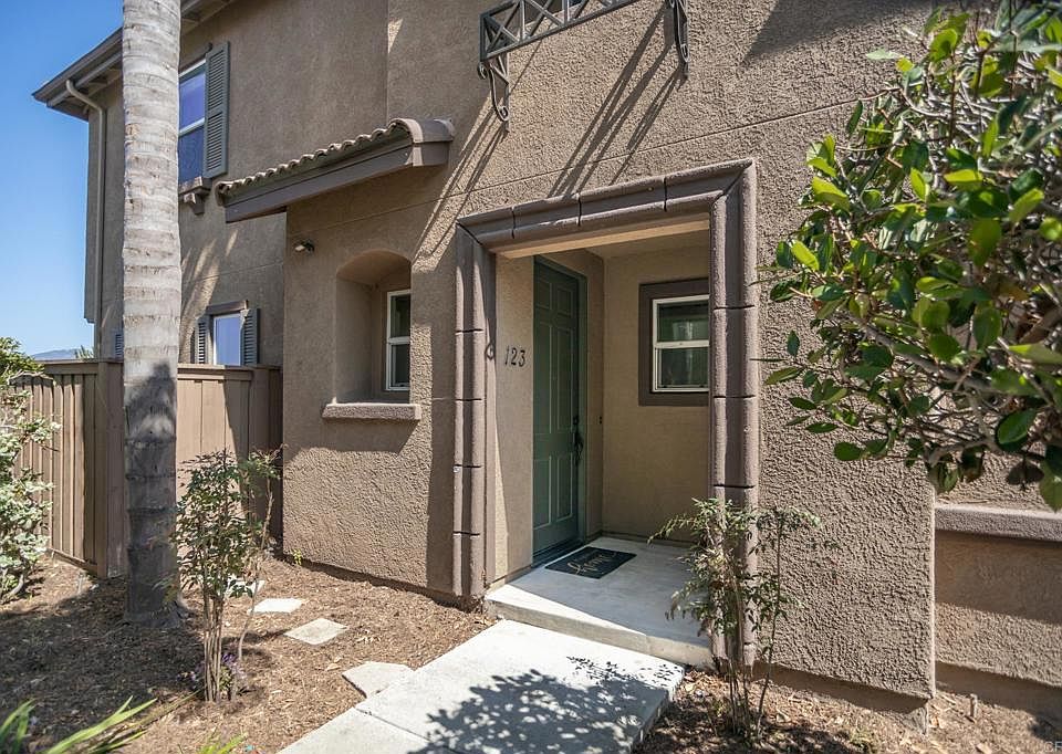 1st image of 425 S Meadowbrook Dr S #123