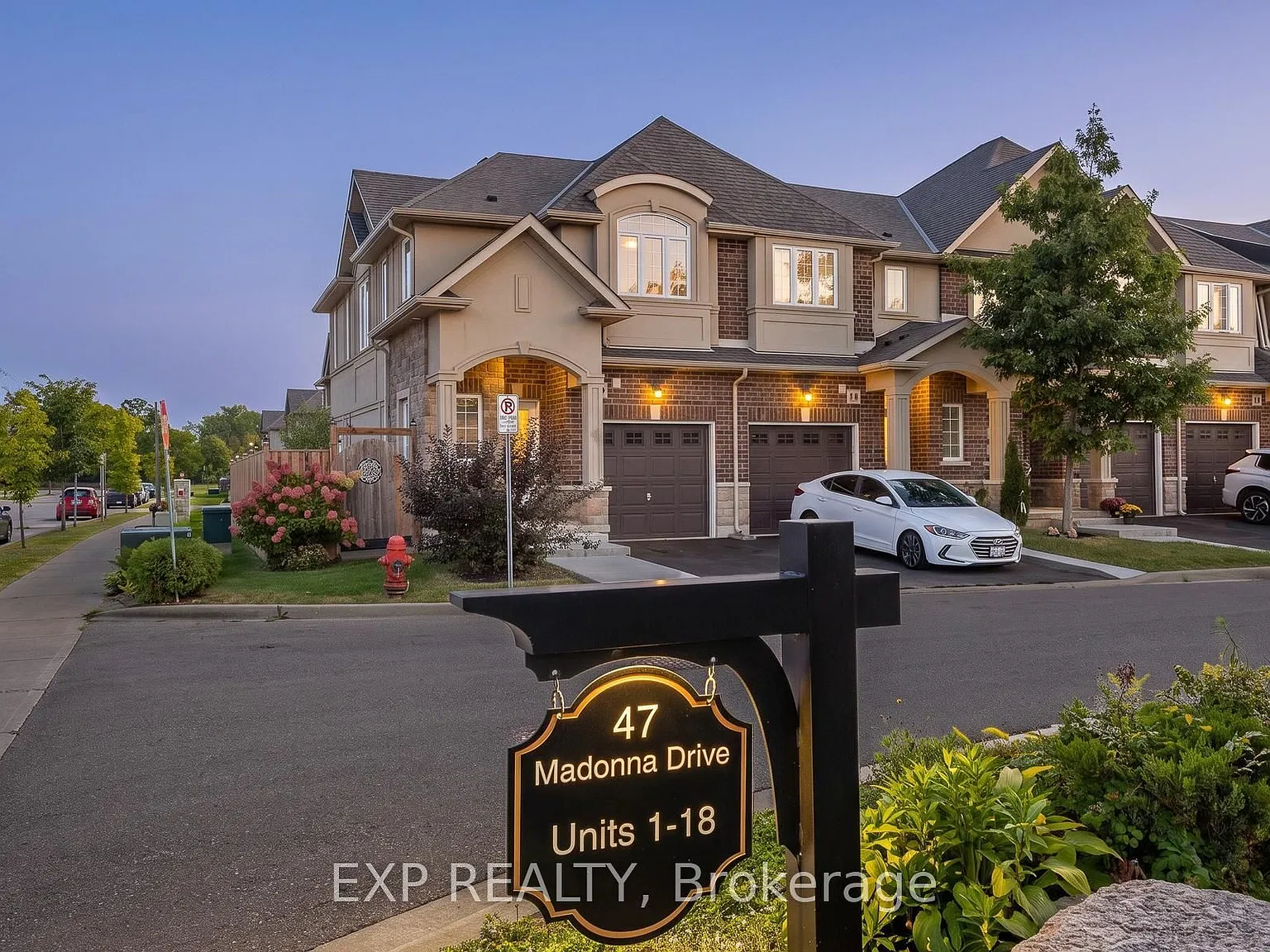 4 bed, $3,400 — Photo 1