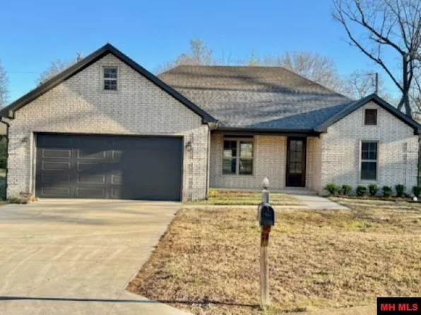 1351 Hampshire Cir, Mountain Home, AR 72653