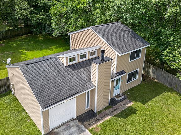 3rd image of 123 Crooked Creek Ct