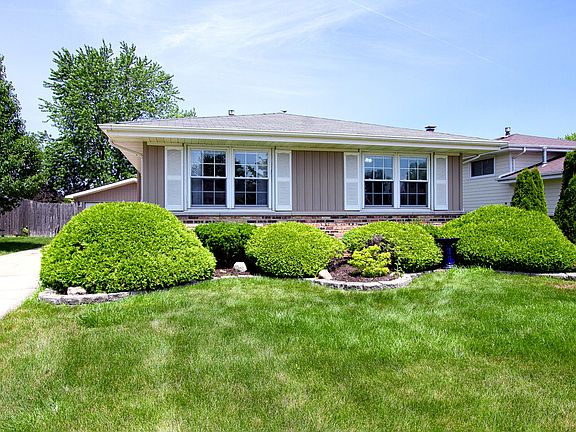 2nd image of 4920 Cypress Ct