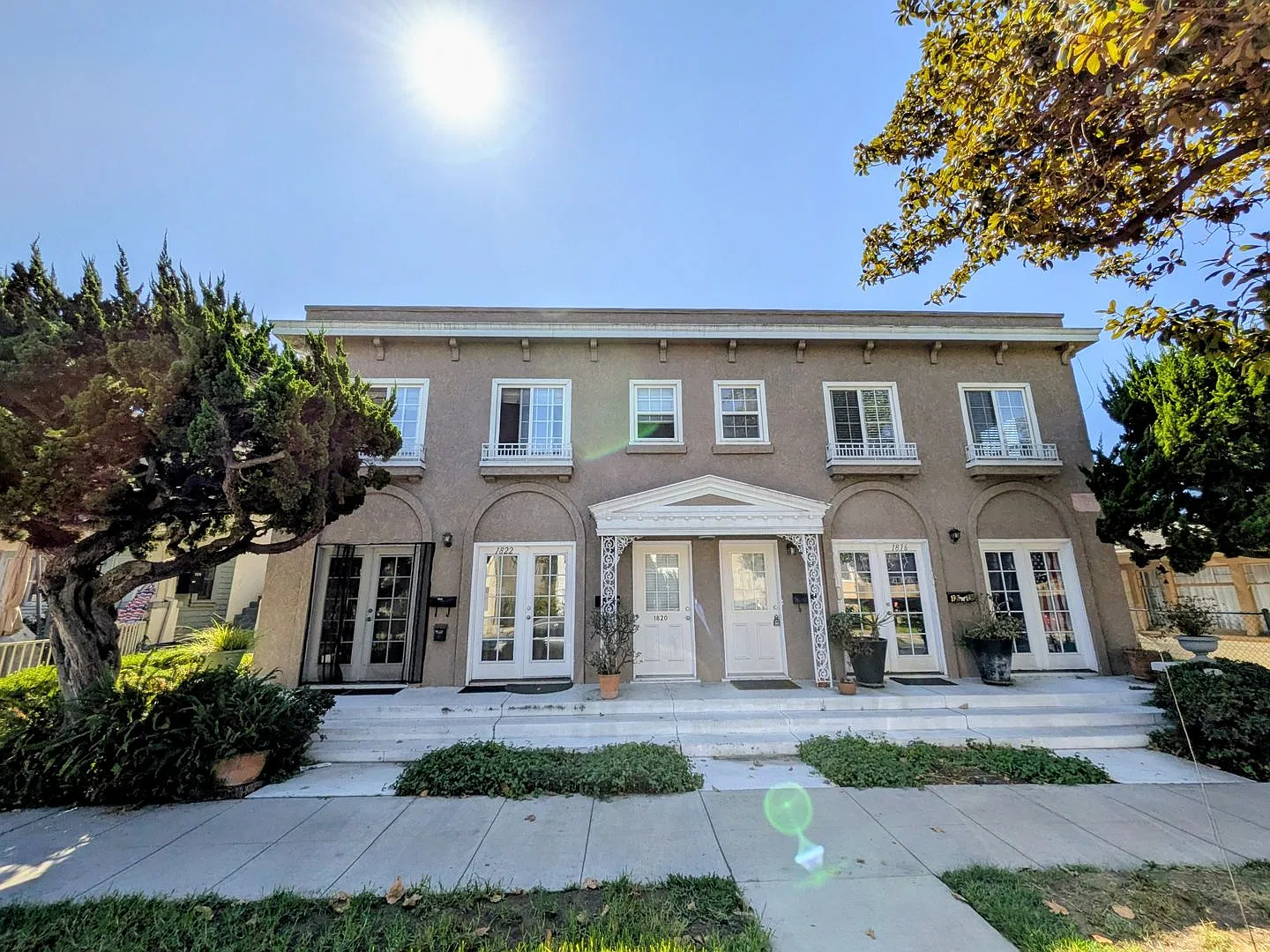 1816 East 1st Street — Photo 1
