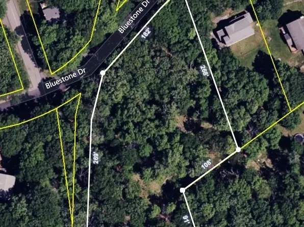119 Bluestone Dr, Hawley, PA 18428