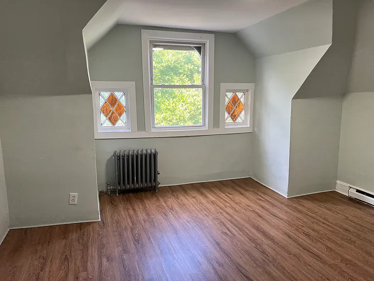 1105 W State St #3 — Photo 8