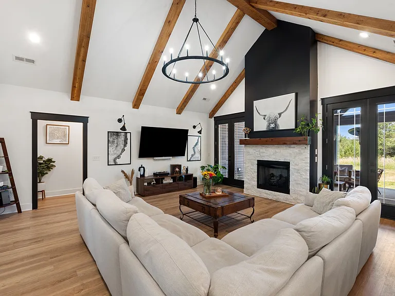 4700 Bisbee Dr — Photo 24