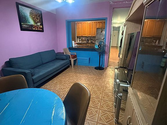 5th image of 950 Hoe Avenue #2B