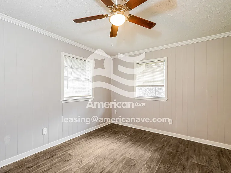 845683_009_main_bedroom_9.jpg