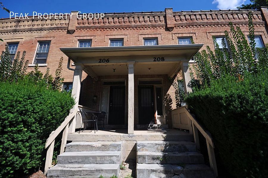 1st image of 206 E 9th Ave