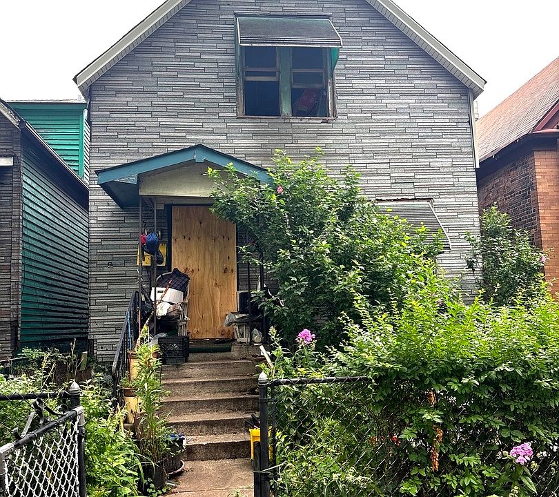 2nd image of 5627 S Emerald Ave