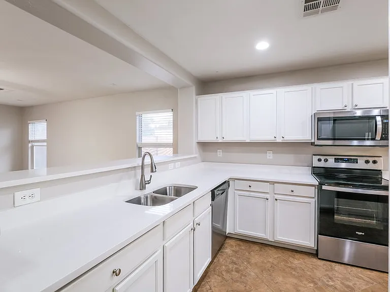 22614 W Papago St — Photo 10
