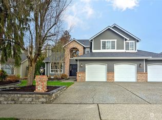 7403 W Country Club Dr, Arlington, WA 98223