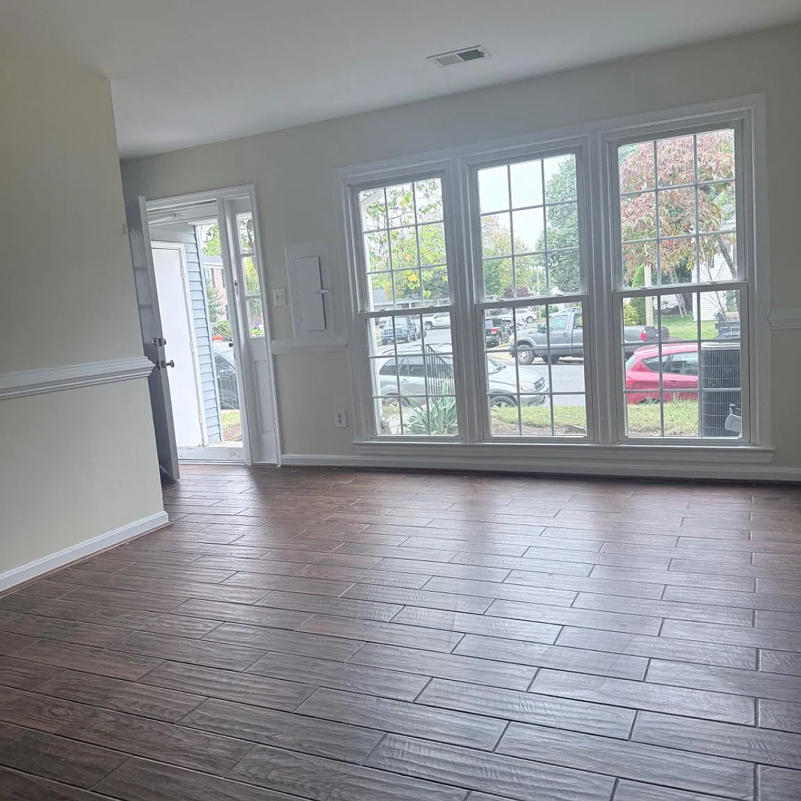 3 bed, 1.5 bath, 1151 sqft, $2,250 — Photo 4