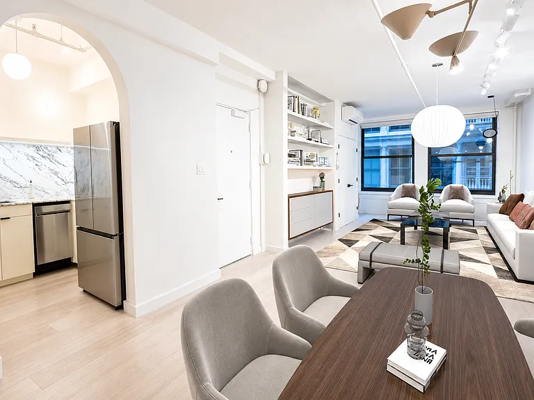 118 Spring St #4 — Photo 1