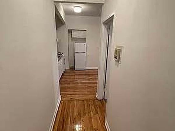 3rd image of 200 W 113th St #A1