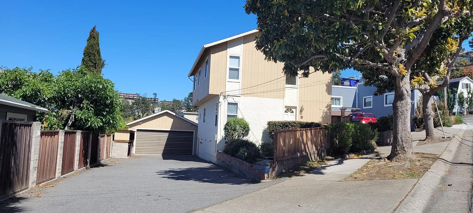 465 Visitacion Ave photo 1