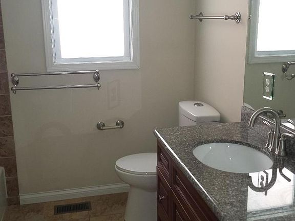 Hall bath with granite top
