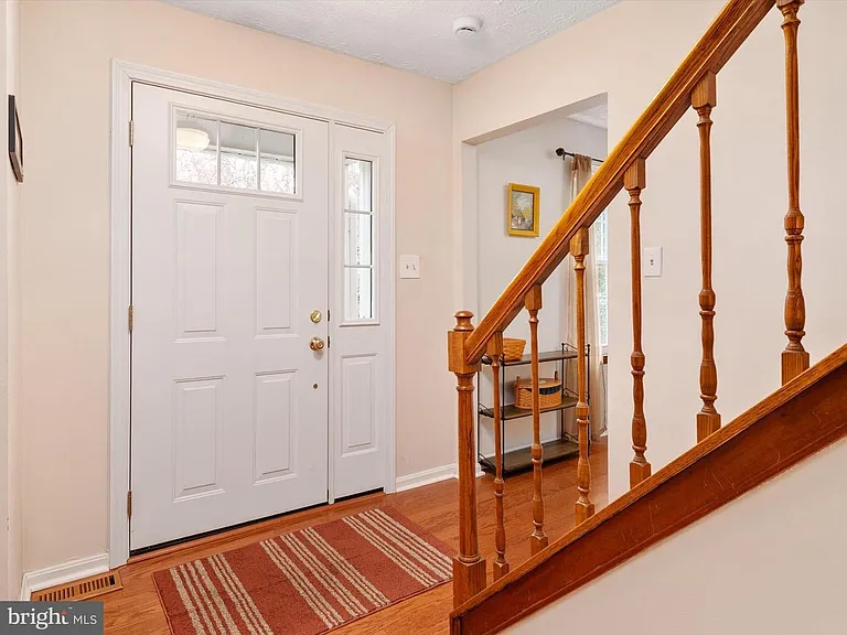 1525 Palm Ct — Photo 14