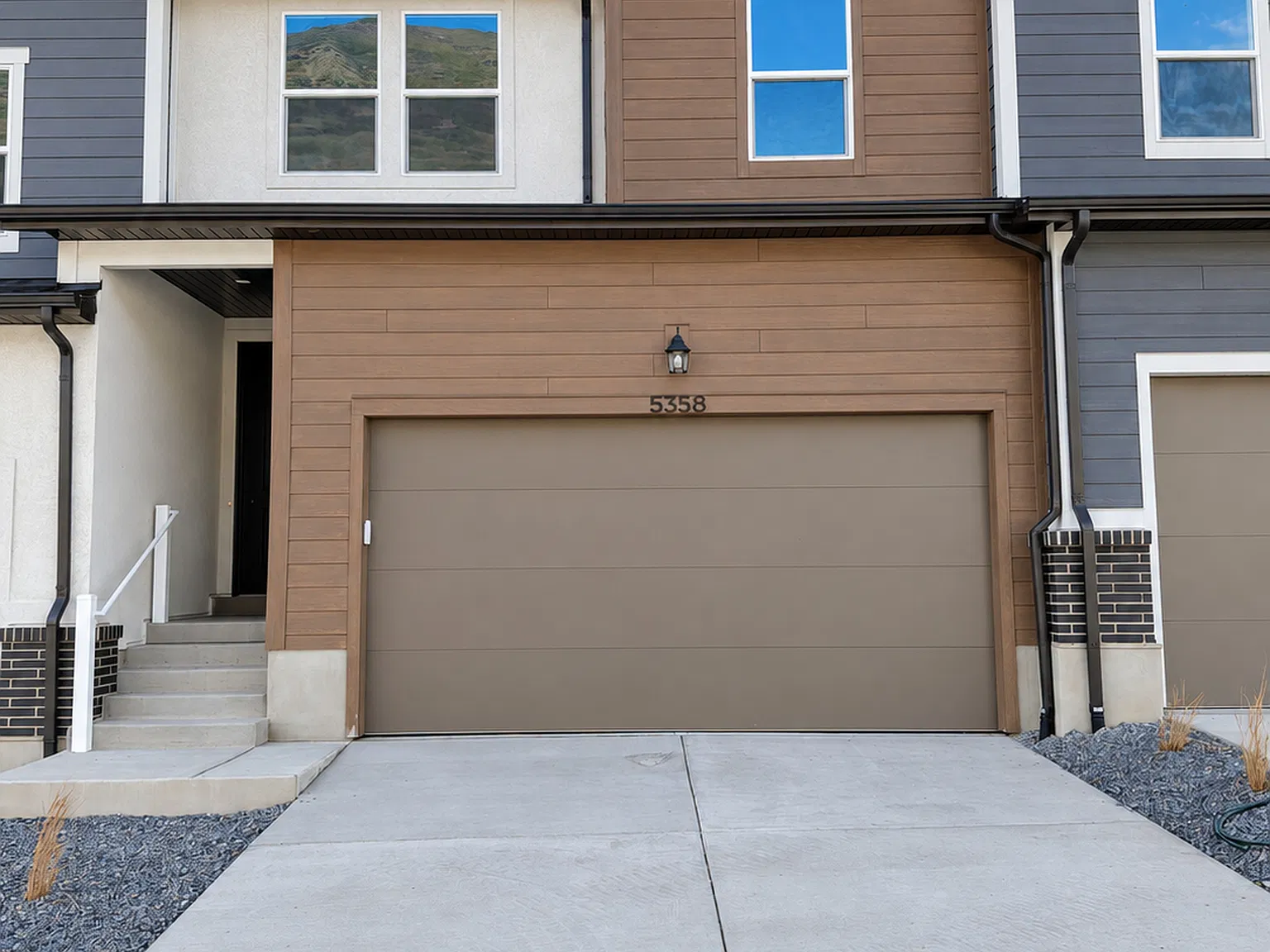 3 bed, 2.5 bath, 1595 sqft, $1,995 — Photo 3
