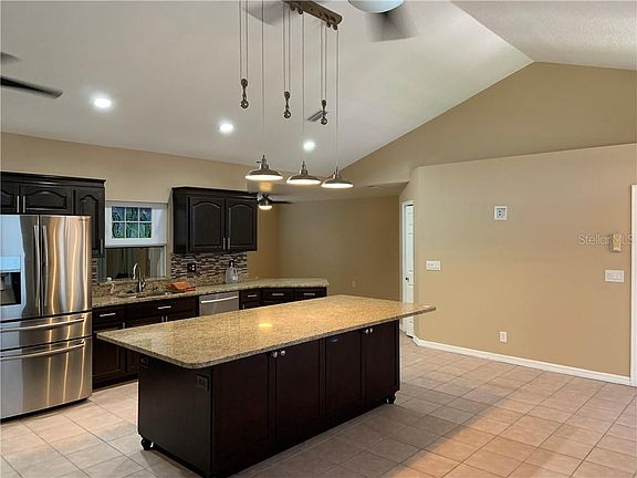 3rd image of 1906 Ashley Oaks Ct