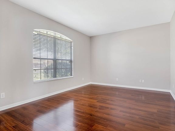 4th image of 2717 Shearwater St