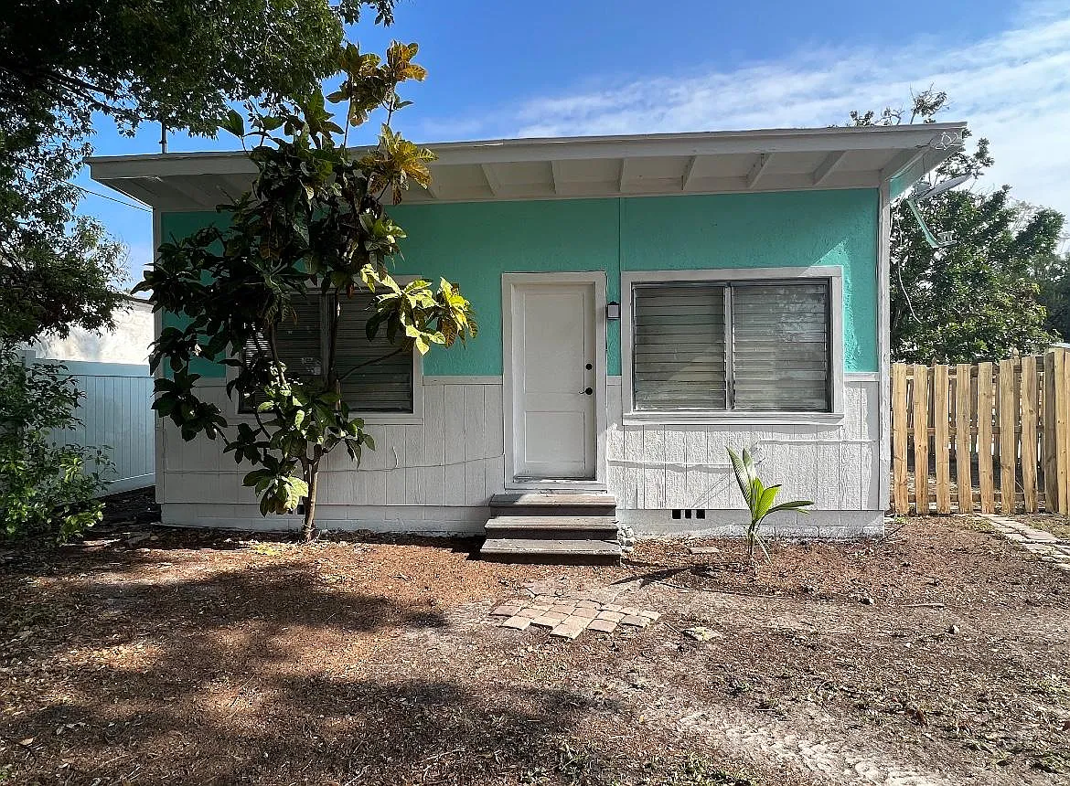 505 37th Avenue Dr E — Photo 1