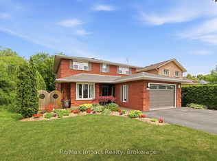 293 Blue Heron Dr W, Oshawa, ON L1G 6X7