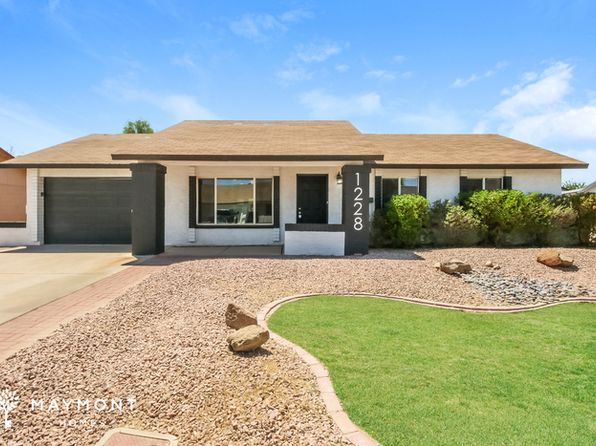 1228 N Freestone Cir