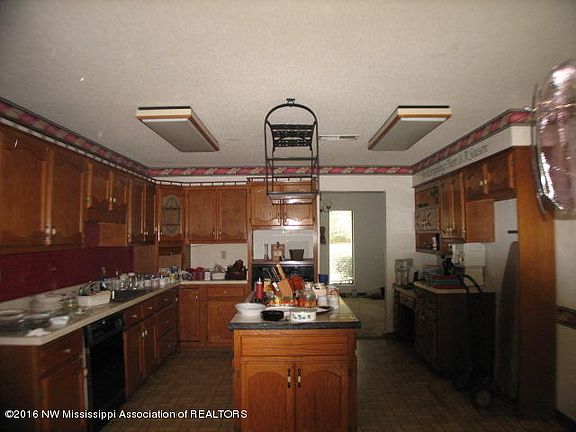 4th image of 8693 Donna Dr