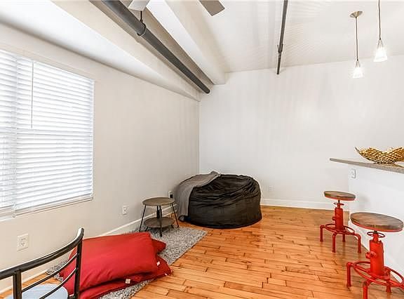 5th image of 1111 S Peters St APT 312