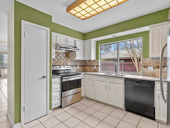 3rd image of 1504 Arvada Dr