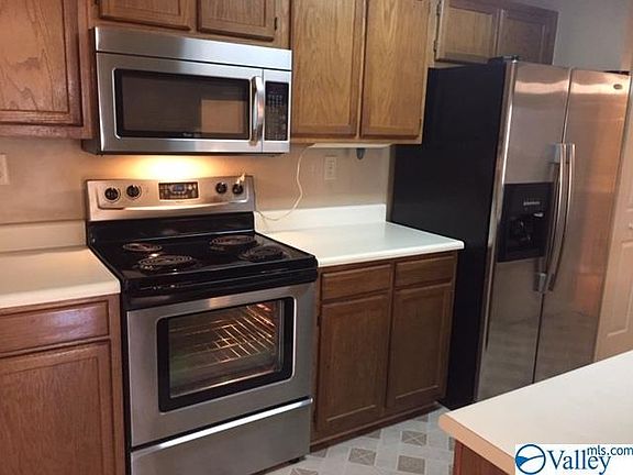 4th image of 5085 Seven Pine Cir NW