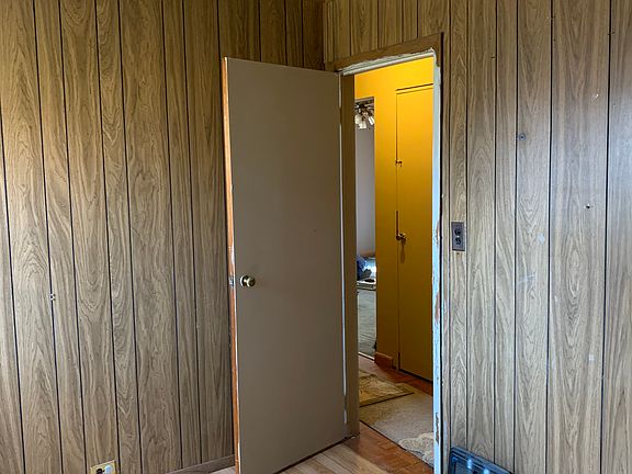 5th image of 1614 N Olive St