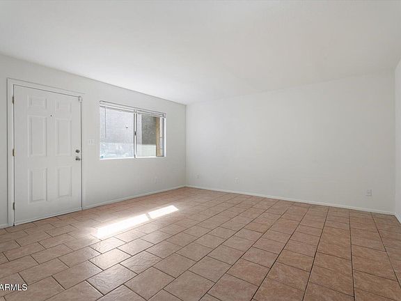 2nd image of 700 W UNIVERSITY Drive #132