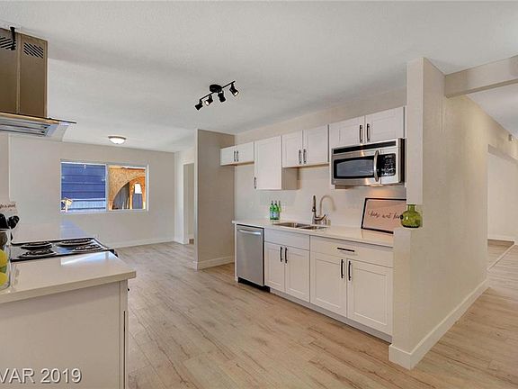 2nd image of 5820 Balzar Ave