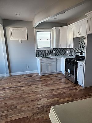 5th image of 746 E 221st St #1