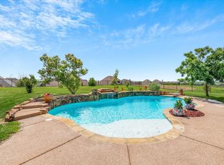 10908 Owl Creek Dr, Fort Worth, TX 76179