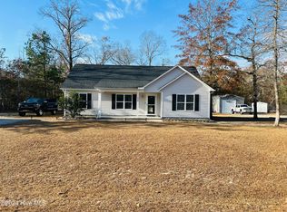 435 Pirate Cove Rd, Washington, NC 27889