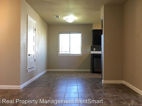 5th image of 7402 Vintage Hills Dr APT D