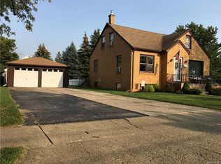 55 Manitou St, Depew, NY 14043