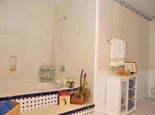 9811 SW 4th St, Plantation, FL 33324