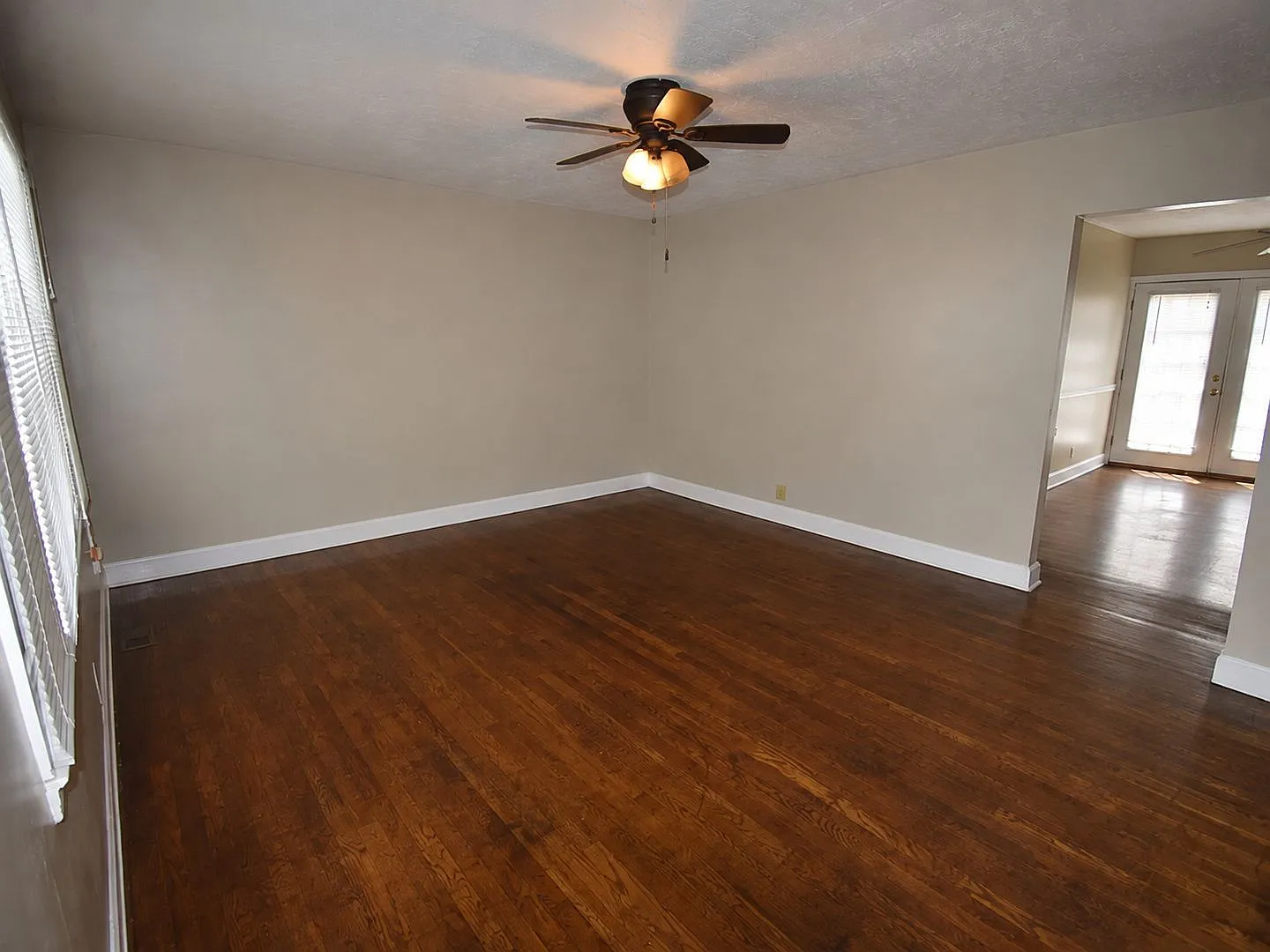 4 Bedroom Prelease for 27-28! — Photo 2