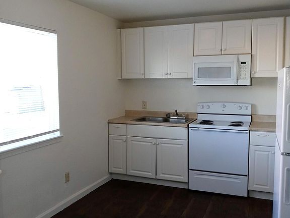 2nd image of 1319 W VOGEL Avenue