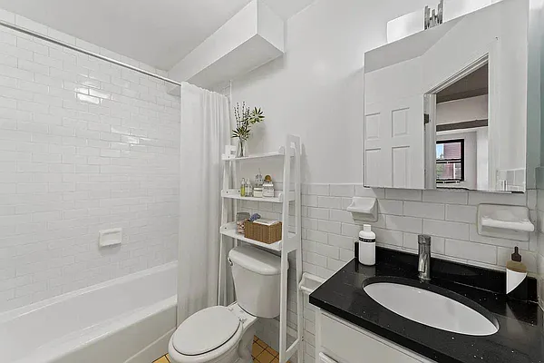 Rented by Vector New York, LLC | media 21